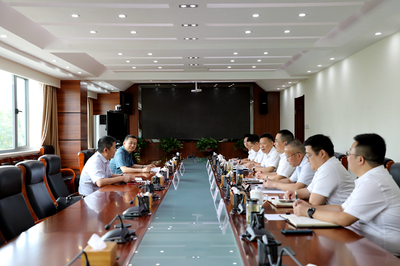 建工控股黨委委員、總會計師王淑德赴公司調研 - 副本