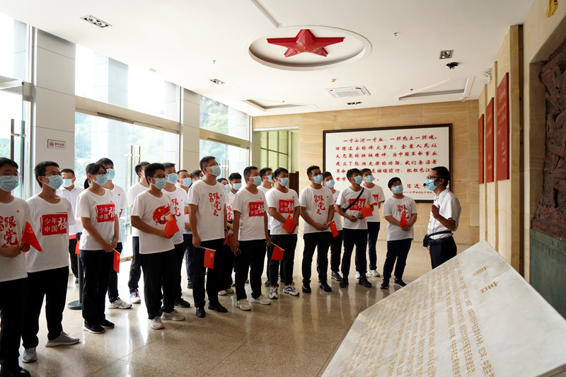 公司團(tuán)委開展“喜迎二十大、永遠(yuǎn)跟黨走、奮進(jìn)新征程”主題團(tuán)日活動7